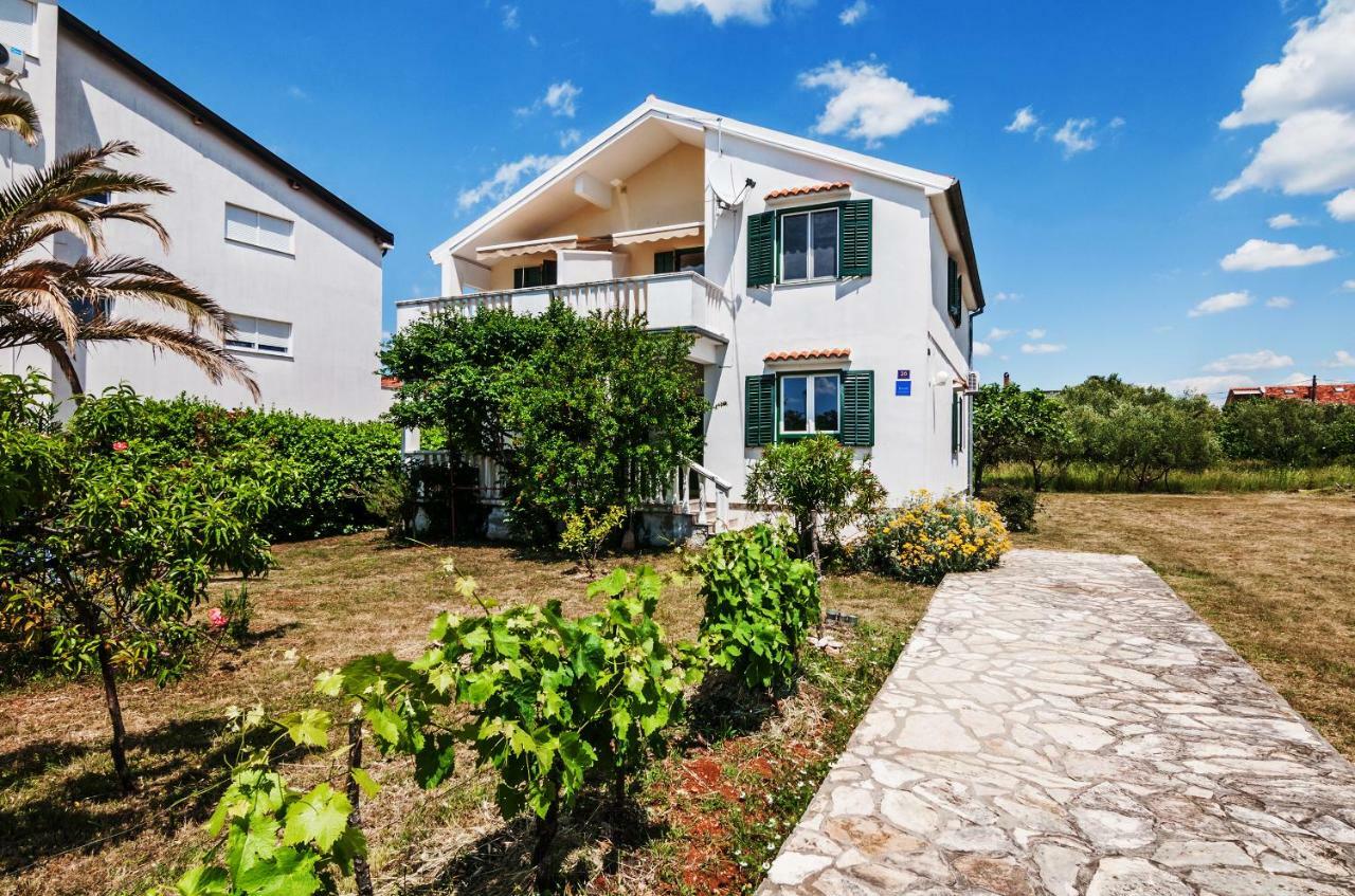 Apartmani Labud Sukosan Exterior photo