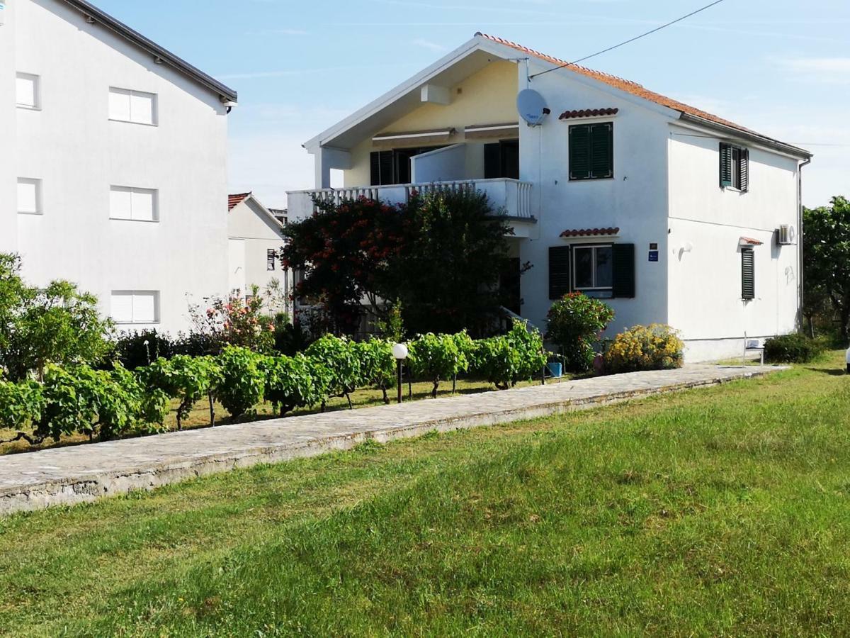 Apartmani Labud Sukosan Exterior photo